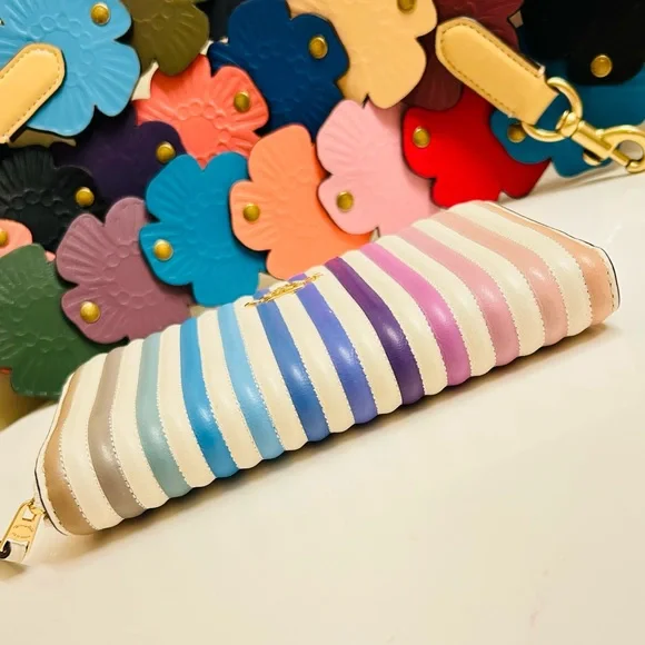 NWOT Rare Coach Rainbow Wallet - Picture 5 of 14